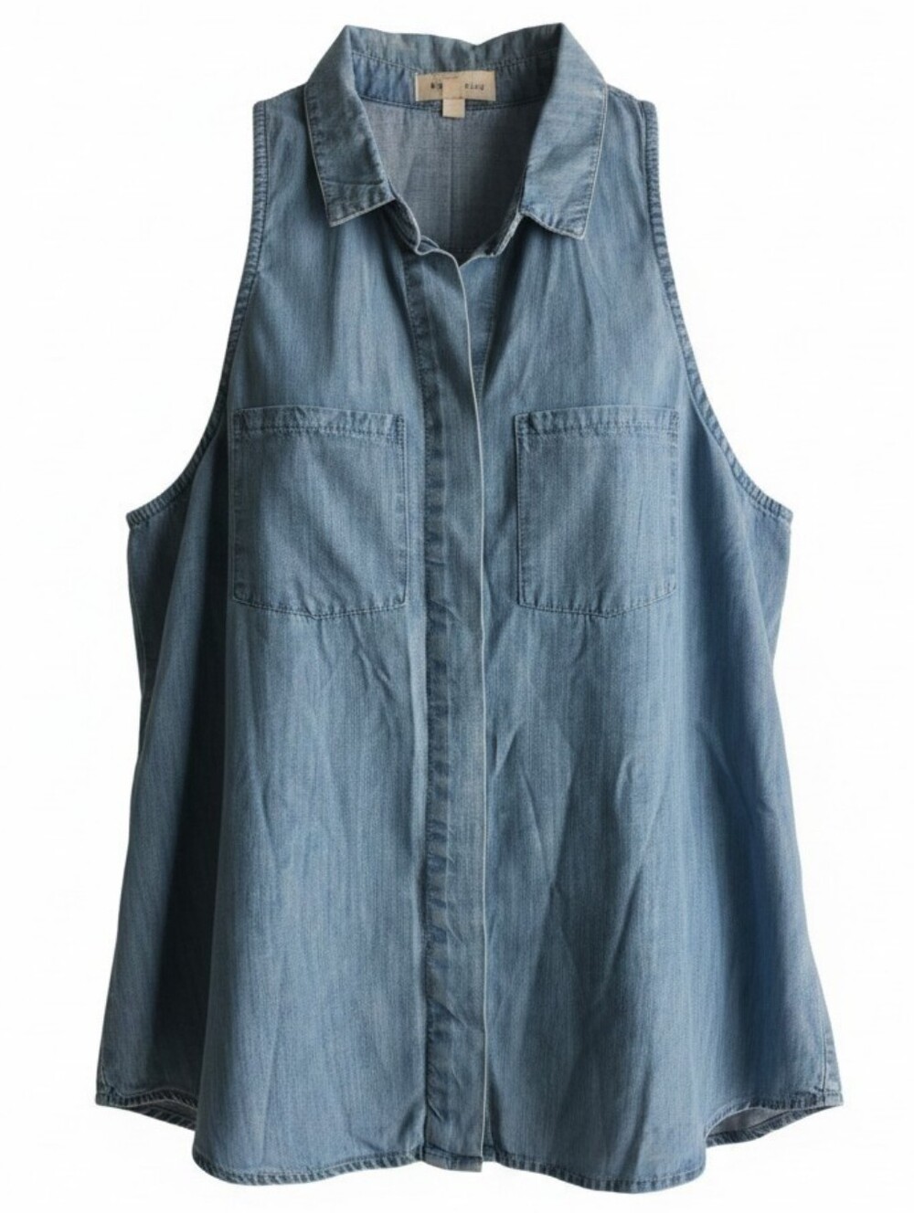 cloth & stone Light Blue Sleeveless Chambray Button-Down Top